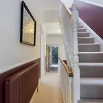 Gorgeous Victorian Town-house In With Parking - Pass The Keys *
