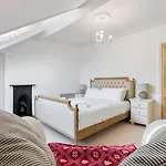 بيت للعطل Gorgeous Victorian Town-house In With Parking - Pass The Keys