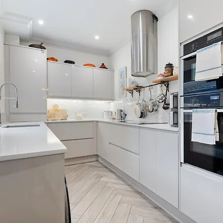 Gorgeous Victorian Town-house In With Parking - Pass The Keys Hébergement de vacances