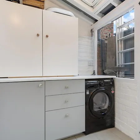 Gorgeous Victorian Town-house In With Parking - Pass The Keys Hébergement de vacances *