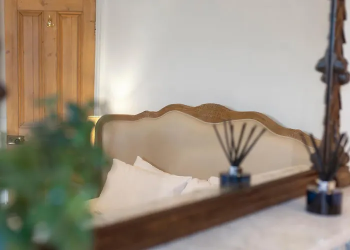 Semesterbostad Gorgeous Victorian Town-house In With Parking - Pass The Keys *