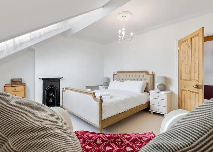 Casa vacanze Gorgeous Victorian Town-house In With Parking - Pass The Keys