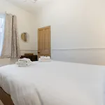 Gorgeous Victorian Town-house In With Parking - Pass The Keys * York