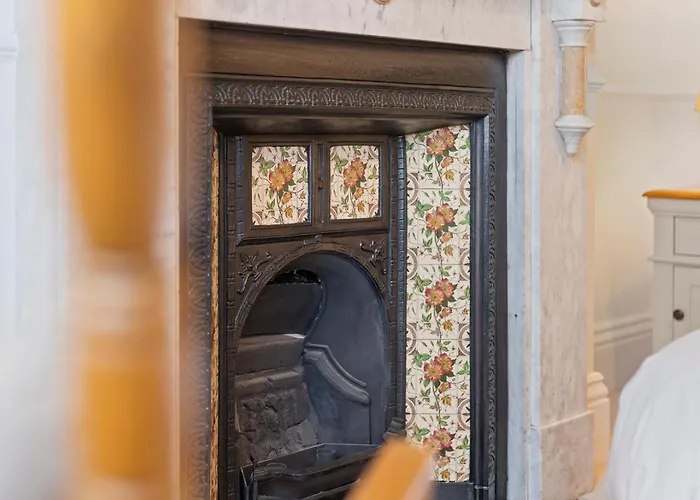 Holiday home Gorgeous Victorian Town-house In With Parking - Pass The Keys *